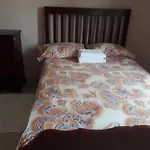 Room In Guest Room - Apartahotel Next Nivel - Queen Room With Fan