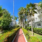 Aventura Tropical Suites Deluxe - Beach Club And Swimming Pool