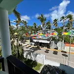 Boxy Villa Apartments