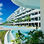 Penthouse In Hard Rock Area Beach, Casino & Pool