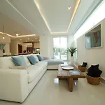 Stylish Luxury San Juan Lakes Villa In Gated Community In Downtown Punta Cana With Private Pool