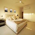 Stylish Luxury San Juan Lakes Villa In Gated Community In Downtown Punta Cana With Private Pool