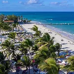 Piazzetta Aparthotel Steps From Bavaro Beach With Pool Access