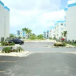 Island Oasis 1 Bedroom 2 Beds 2 Bath Getaway
