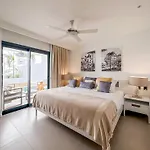 Luxury 3 Bedroom Apartment At The Beach