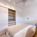 Luxury 3 Bedroom Apartment At The Beach