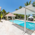 Villa Rubi 27 Luxurious Villa With 6 Bedrooms Pool And Private Beach