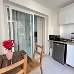 Blue Coral Beachfront Studio
