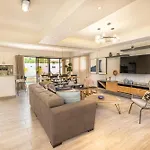 Lujosa Villa Downtown Punta Cana, 3H, 3B C/Piscina