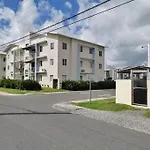 Cozy Little Spot! 2Br, 1St Level, Near Airport