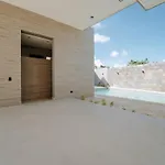 Luxurious Villa In Downtown Punta Cana With Picuzzi