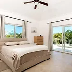 Stunning 4 Bedroom Luxury Villa