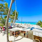 Ducassi Suites Rooms Hotel Beach Playa Bavaro Wifi Parking Rooftop Pool & Spa