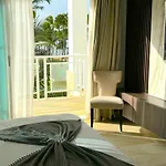 Beach Front Apartments By Playa Palmera