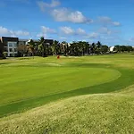 Modern 2Bdr - Pool & Golf View