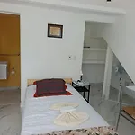 Ave Fenix Apartments