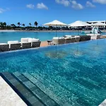 Tropical Apartment King Bed Artificial Beach And Golf Course