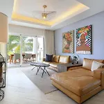 Destination Jelly / Playa Coral Condo