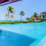 Apartments @ Soto Grande Beachfront