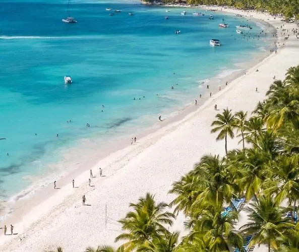 Sol Caribe Suites Deluxe Los Corales beach&Pool