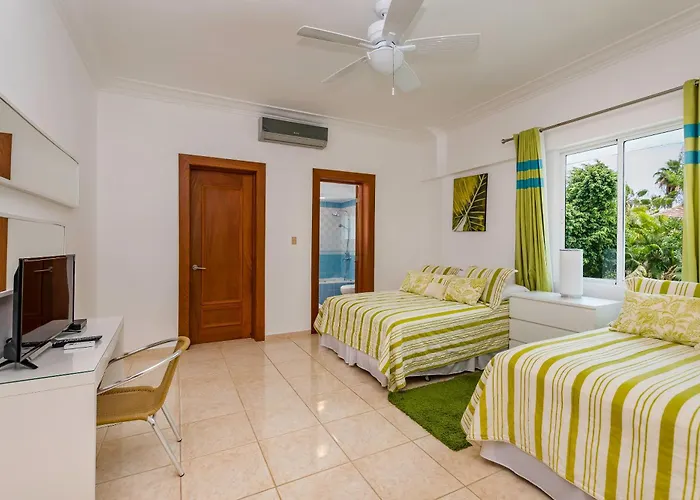 Exclusive Punta Cana Resort And Club Pool Villas