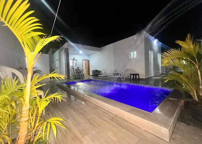 Preciosa villa con piscina y Jacuzzi en Punta Cana