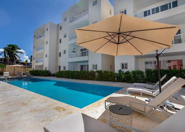 Beauty 2 Bed Apartment Pool Views Arena Village.