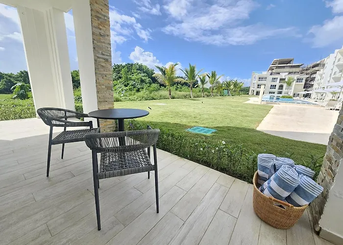 Relaxing 2Bdr Condo Overlooking Hard Rock Golf