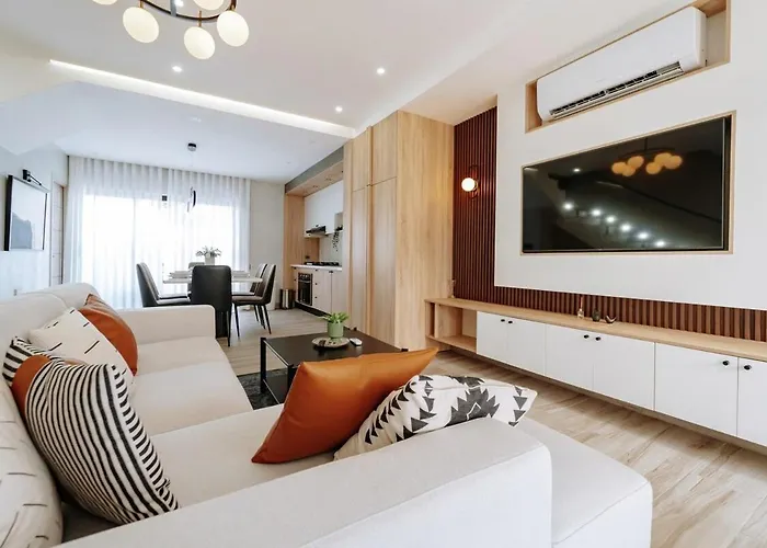 Luxurious Villa In Downtown Punta Cana With Picuzzi
