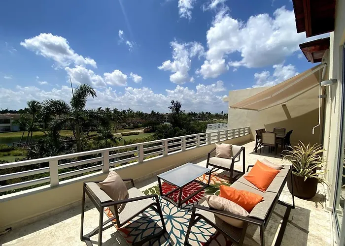Cocotal Lakeview Penthouse