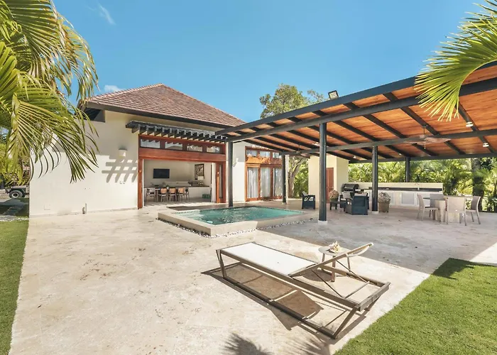 Bungallow With 3Br Pool And Bbq In Green Village