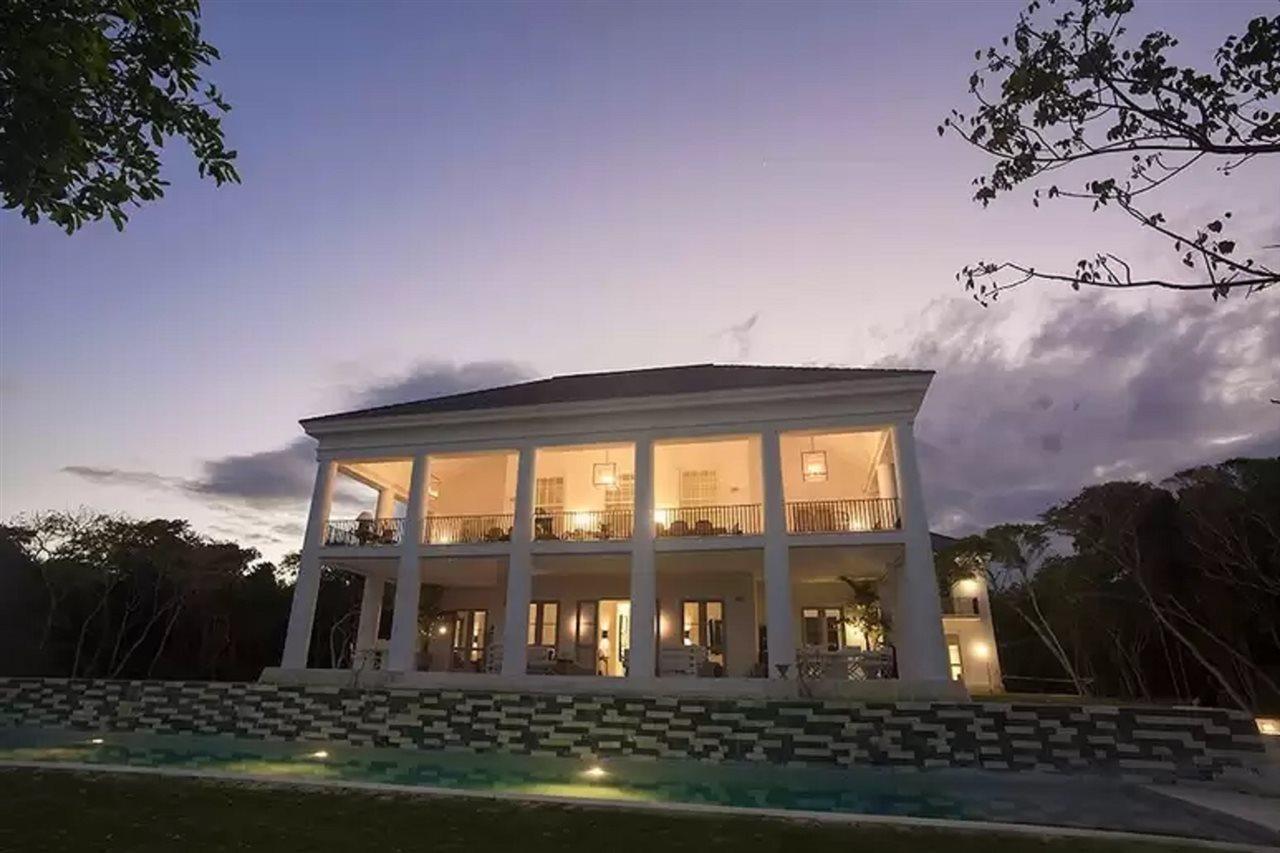 Corales N-114 Villa