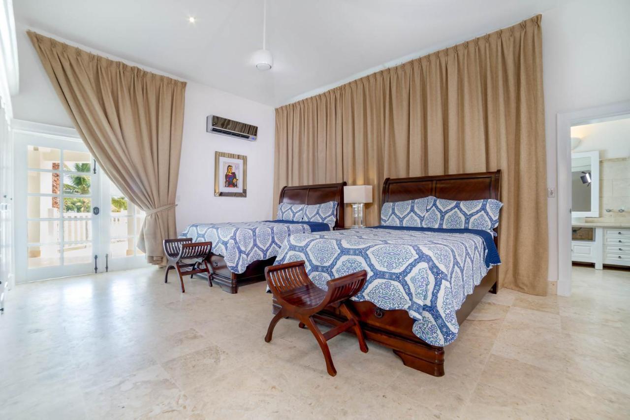 Paradise Luxury With Huge Pool And Jacuzzi Apartamento