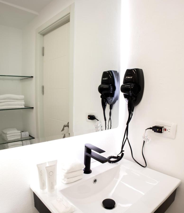 Cana Rock Condos Cozy&Beach Club *
