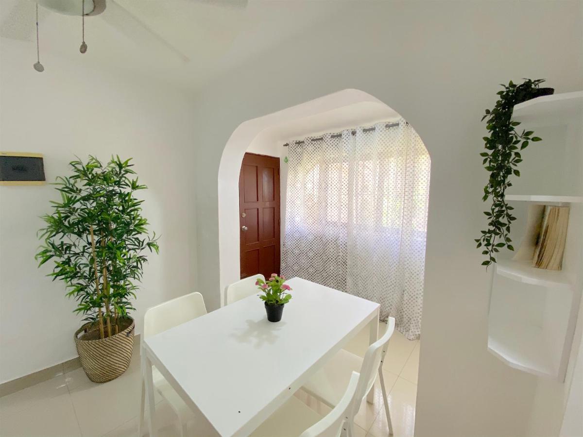 Apartamento Deluxe Playa Los Corales - Bbq, Beach Club, Wifi