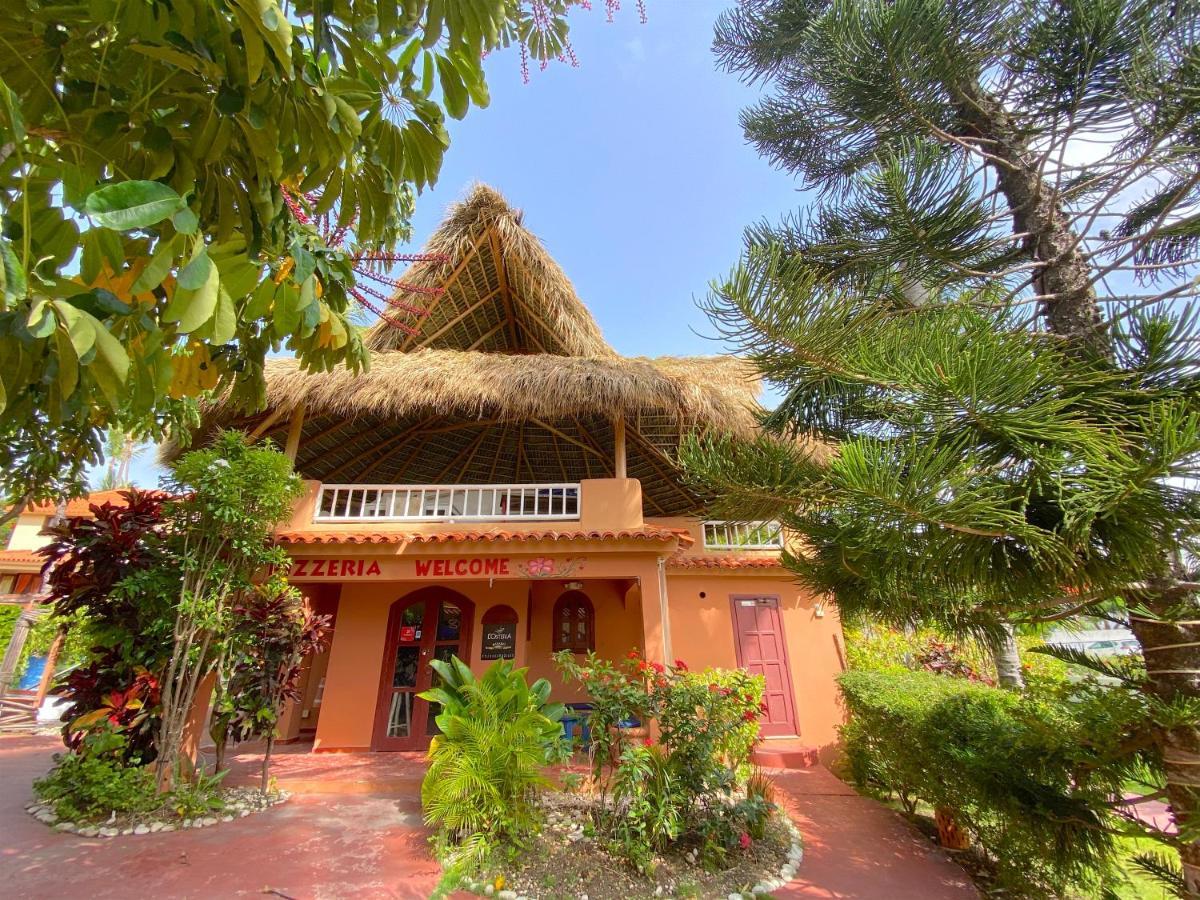 Apartamento Deluxe Playa Los Corales - Bbq, Beach Club, Wifi
