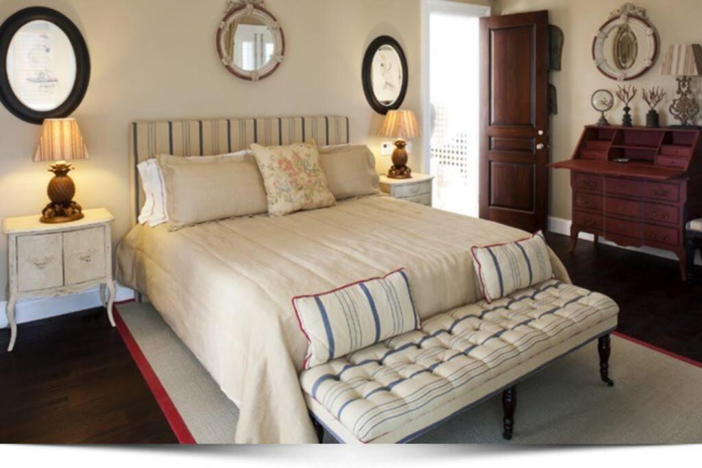 Villa Luxury 9-bedroom Ocean And Golf Front Mansion With Full Service Staff In Exclusive *