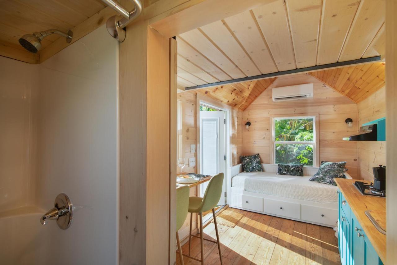 Holiday home New!! Tropical Tiny Sanctuary-tiny Near