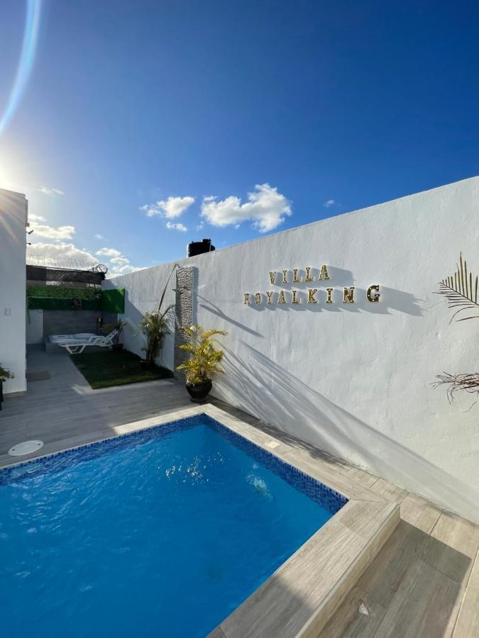 Preciosa Con Piscina Y Jacuzzi En *