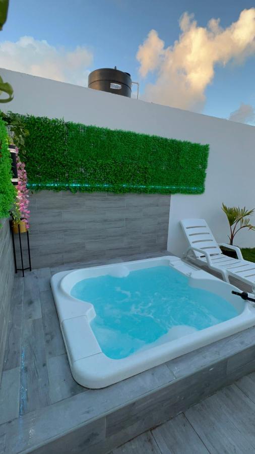 Preciosa Con Piscina Y Jacuzzi En Villa *