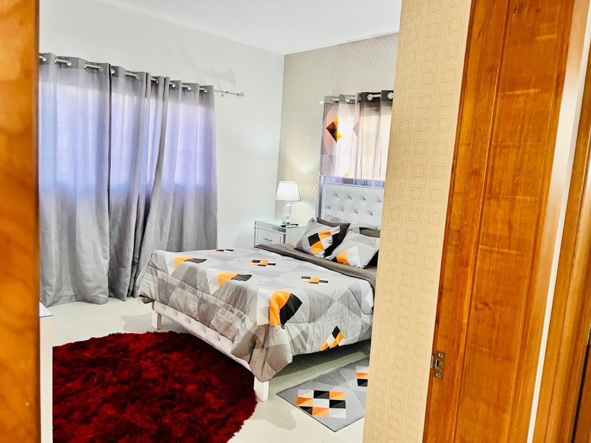 Preciosa Con Piscina Y Jacuzzi En Villa Punta Cana