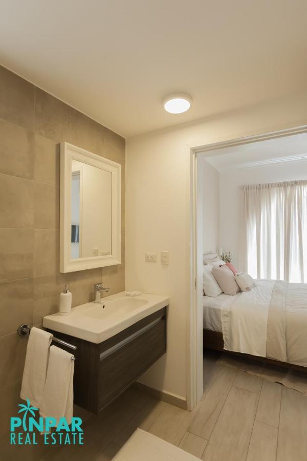 & Modern, Pool View, Close To Beach, 2br,2bt