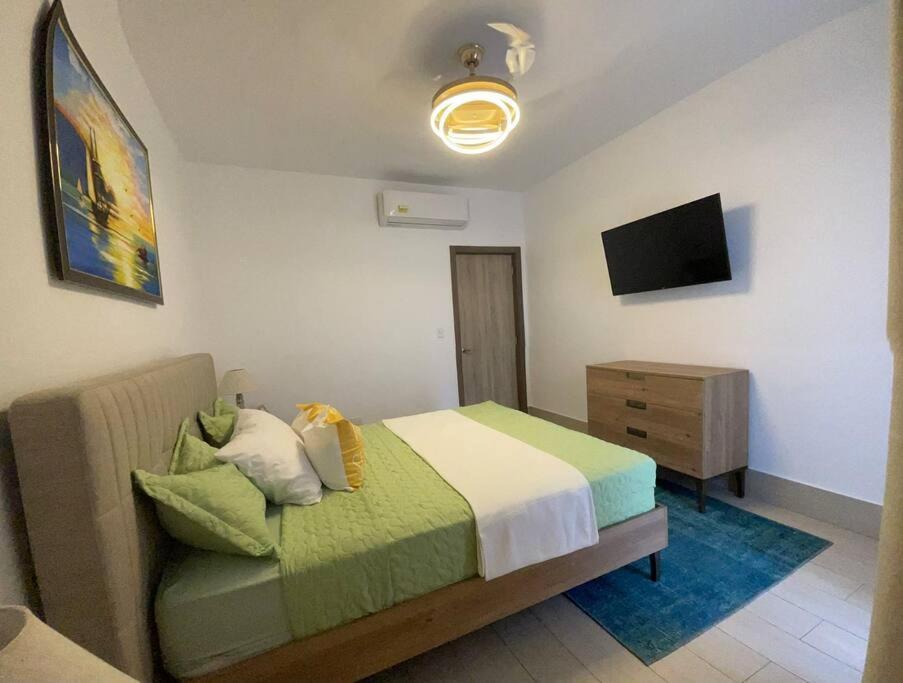 Hermoso Con Vista Al Mar! Corales Apartamento *