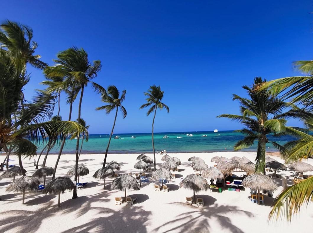 Apartahotel Caribbean Dream Suites The Best Offer - Pool Playa Los Corales & Punta Cana