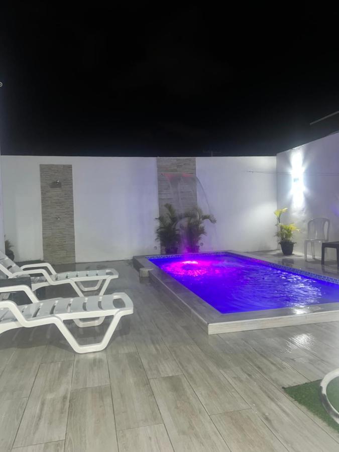 Villa Preciosa Con Piscina Y Jacuzzi En *