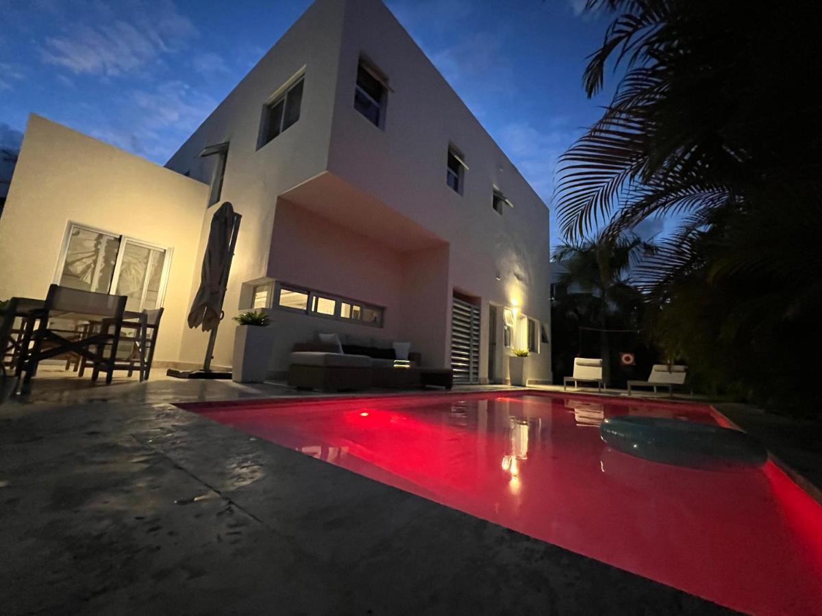 Stylish Luxury San Juan Lakes In Gated Community In Downtown With Private Pool Villa *