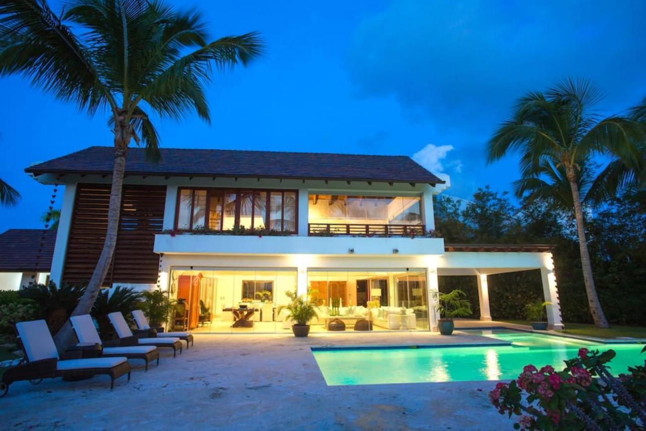 Villa Casa Crystal Luxury Golf Front With Staff Pool