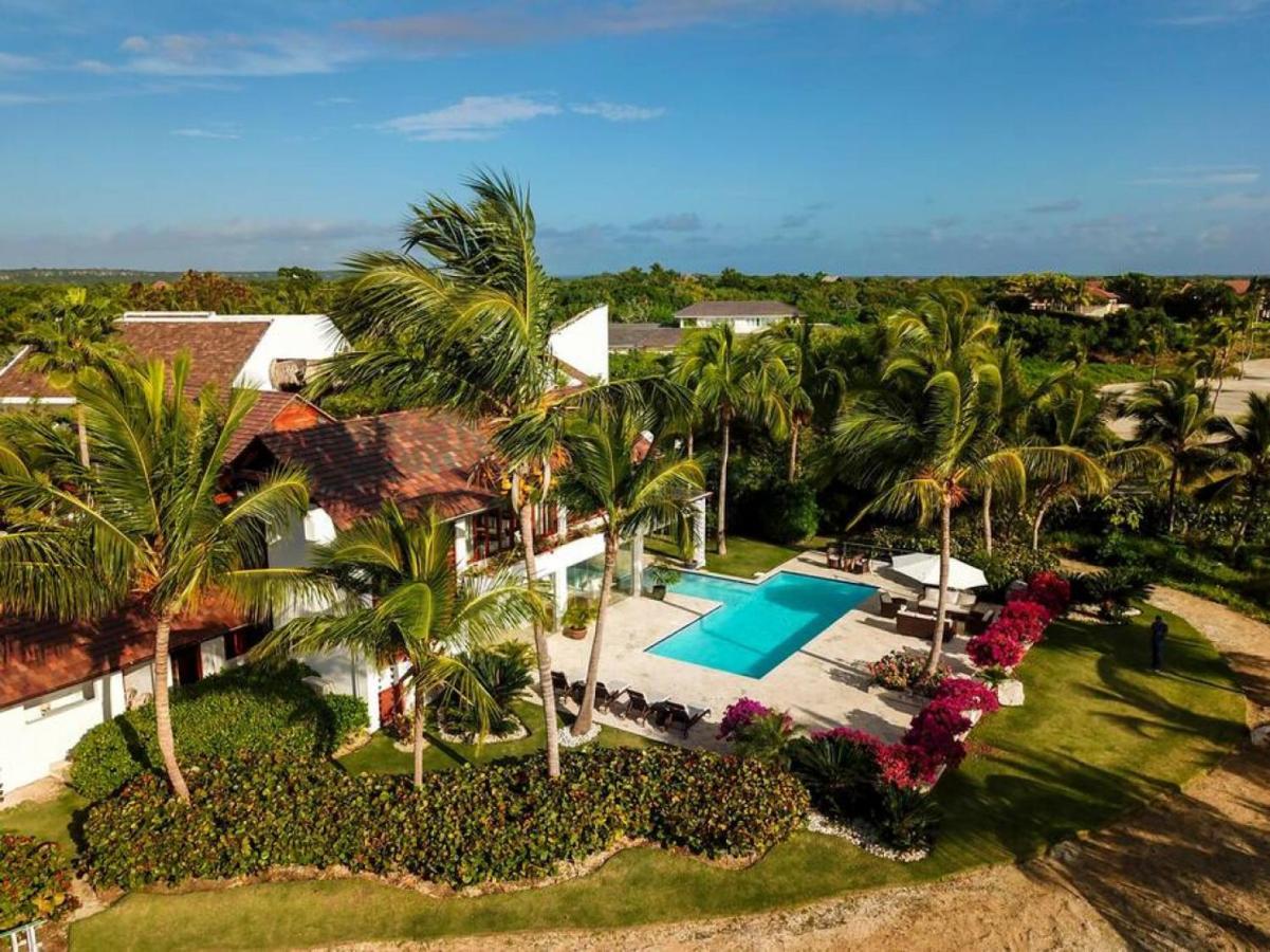 Villa Casa Crystal Luxury Golf Front With Staff Pool