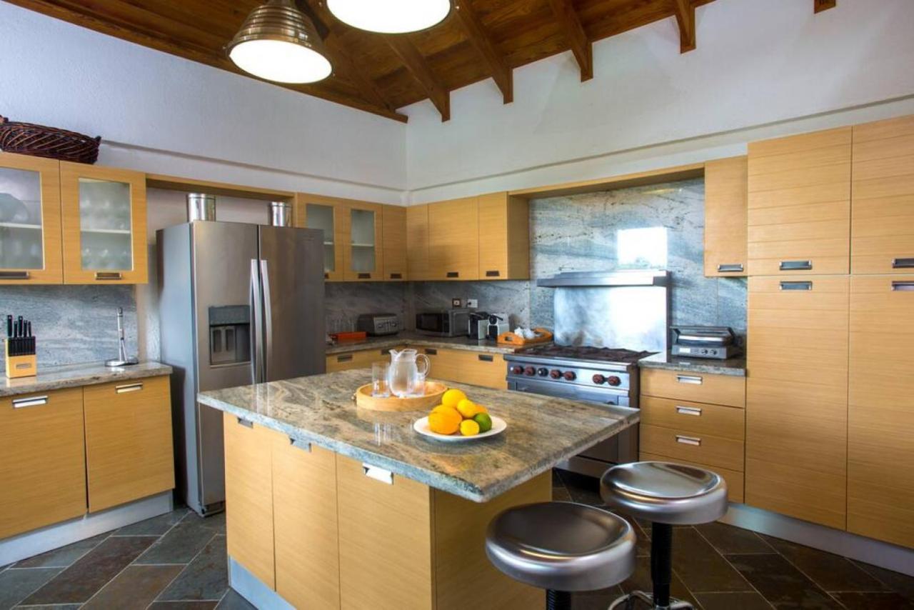 Villa Casa Crystal Luxury Golf Front With Staff Pool *