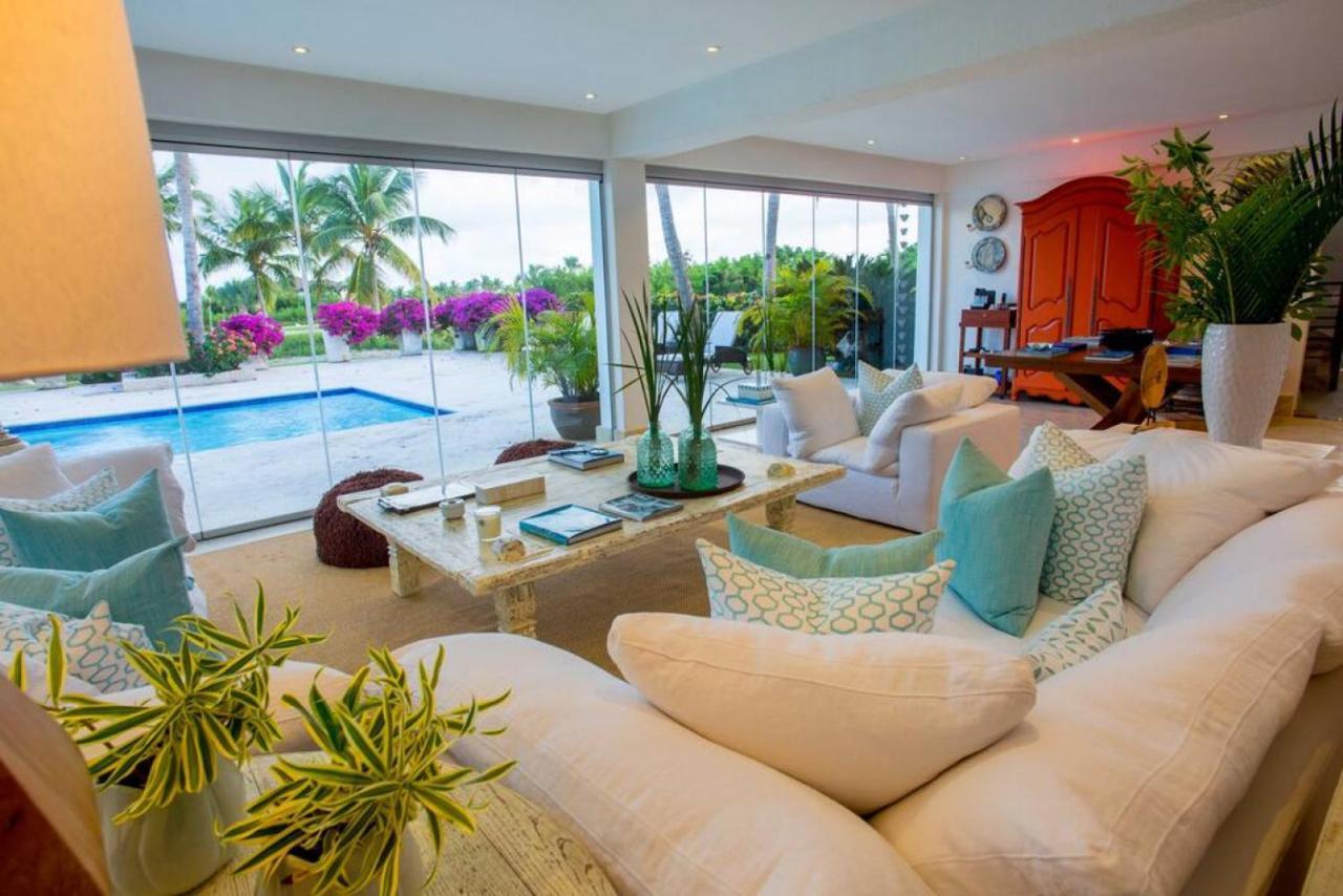 Villa Casa Crystal Luxury Golf Front With Staff Pool